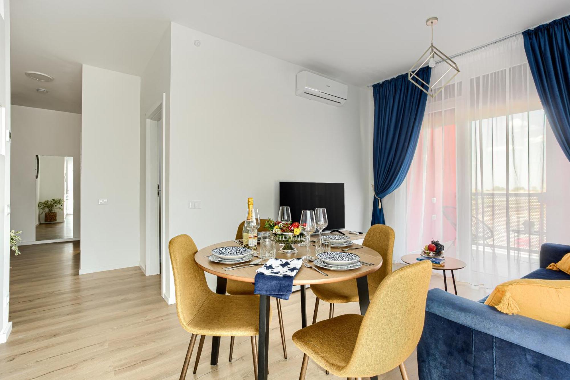 Ari Navy Apartment - High-End Residence Арад Екстер'єр фото