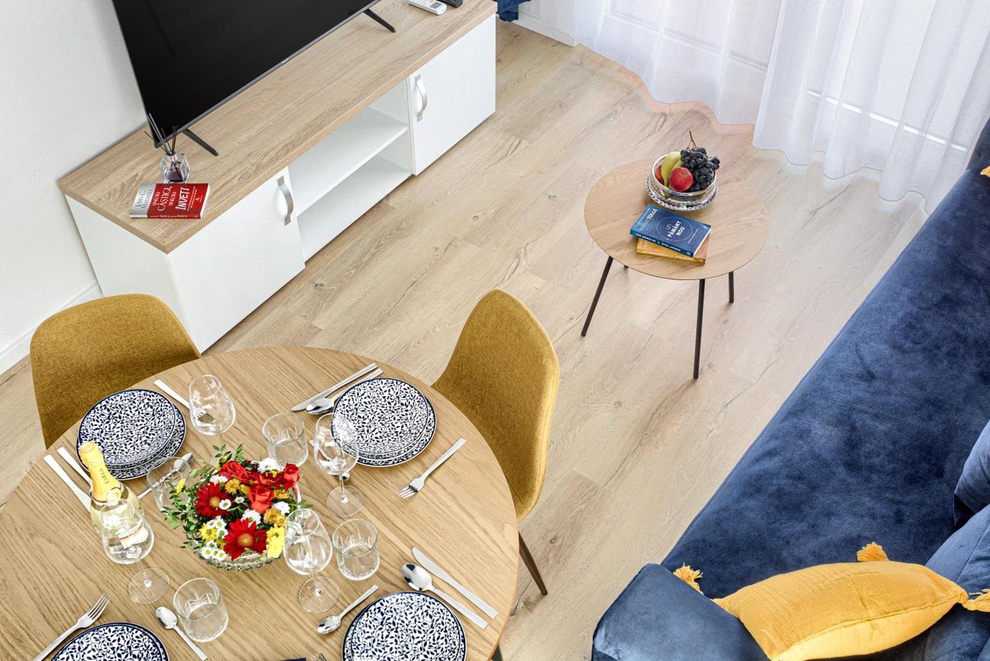 Ari Navy Apartment - High-End Residence Арад Екстер'єр фото